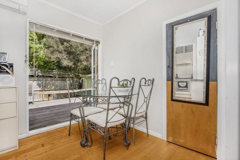 Photo of property in 88 Kervil Avenue, Te Atatu Peninsula, Auckland, 0610