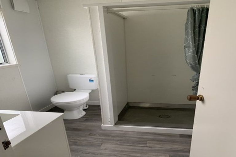 Photo of property in 18 Attlee Place, Gisborne, 4010