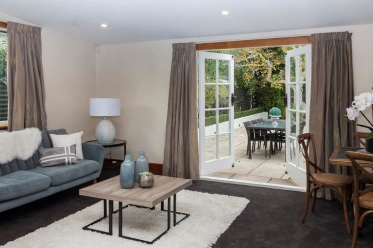 Photo of property in 244 Edgeware Road, Edgeware, Christchurch, 8013