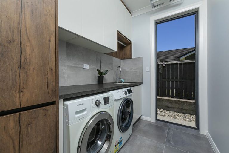 Photo of property in 7 Sir Lincoln Drive, Kumeu, 0810
