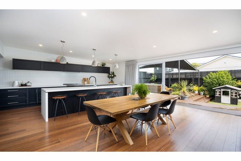 Photo of property in 9 Nairn Street, Spreydon, Christchurch, 8024