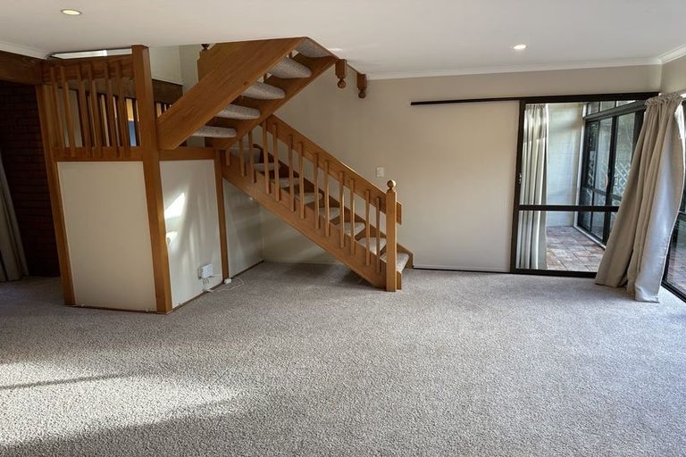 Photo of property in 2/136 Karori Road, Karori, Wellington, 6012