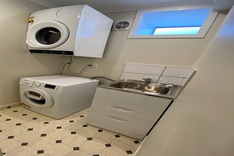 Photo of property in 125 Forfar Street, Clyde Hill, Dunedin, 9011