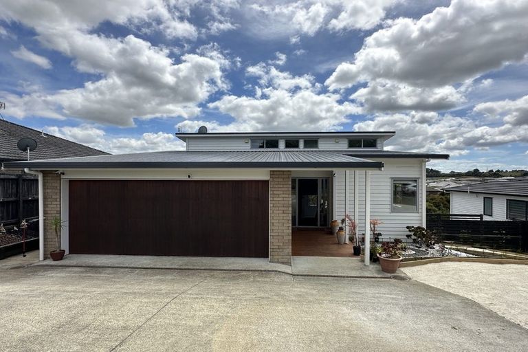 Photo of property in 74 Helenslee Road, Pokeno, 2402