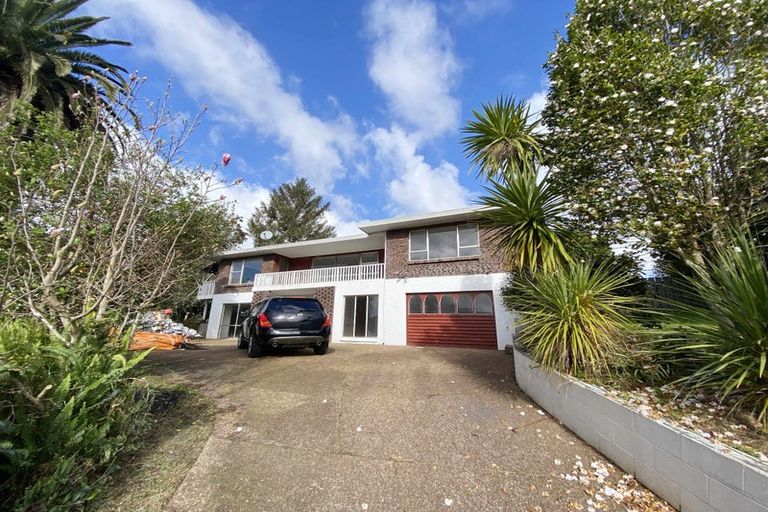 Photo of property in 2 Hogan Street, Pukekohe, 2120
