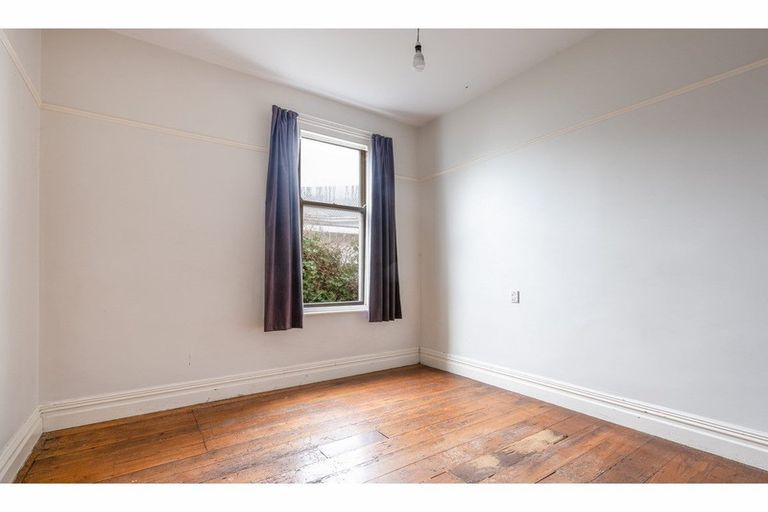 Photo of property in 37 Gresford Street, Edgeware, Christchurch, 8013