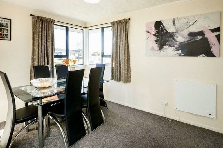 Photo of property in 96 Hillcrest Drive, Kelvin Grove, Palmerston North, 4414