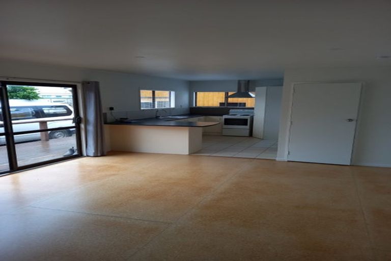 Photo of property in 65 Himatangi Street, Himatangi Beach, Foxton, 4891