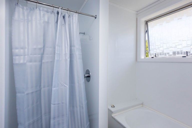Photo of property in 23 Blueberry Grove, Timberlea, Upper Hutt, 5018