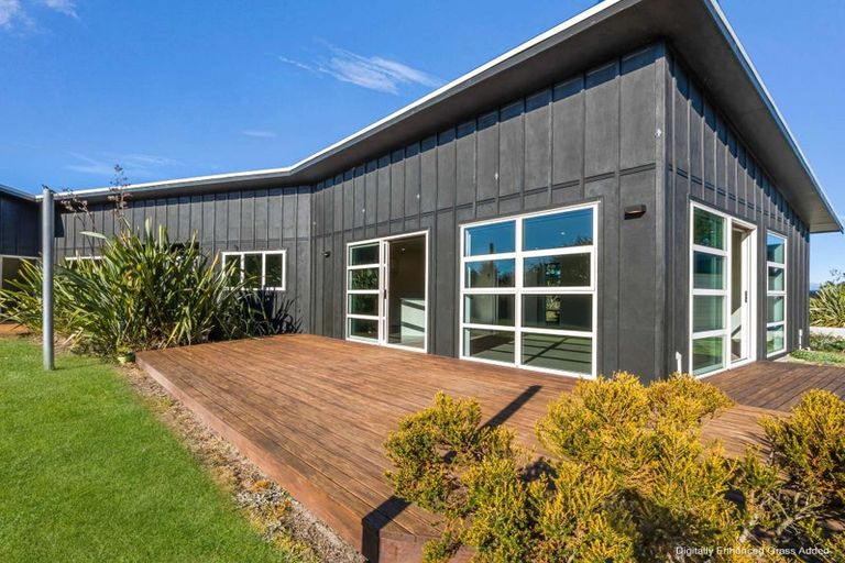 Photo of property in 3 Mowhia Grove, Waitarere, Levin, 5510