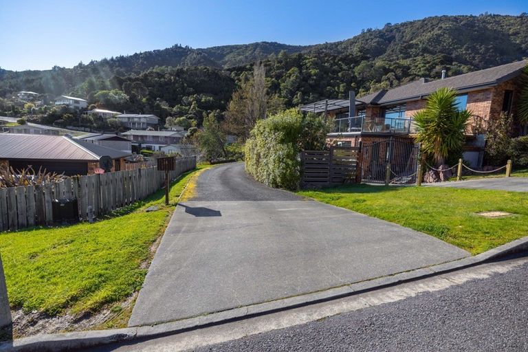 Photo of property in 12a Russell Street, Picton, 7220