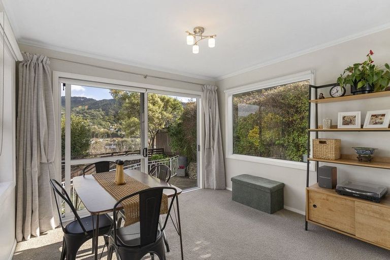 Photo of property in 21 Cecil Road, Tawa, Wellington, 5028
