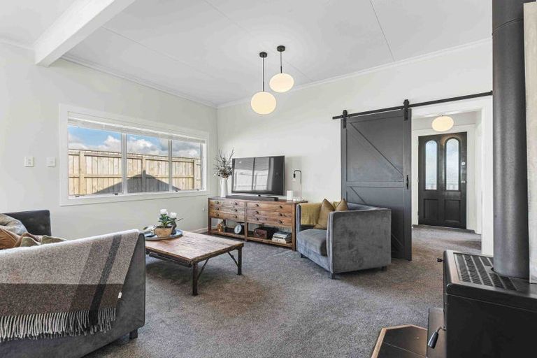 Photo of property in 19 Tuahu Place, Waitara, 4320