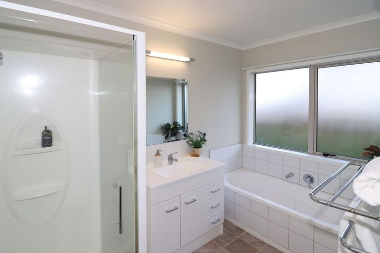 Photo of property in 29 Armstrong Avenue, Carterton, 5713