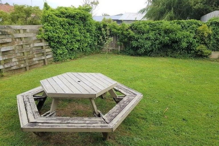 Photo of property in 86 Omapere Street, Whitby, Porirua, 5024