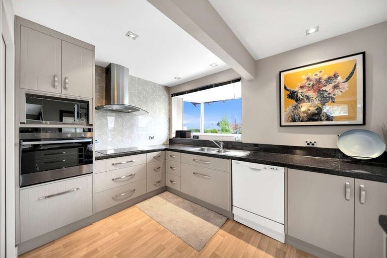 Photo of property in 10 Pompolona Street, Te Anau, 9600