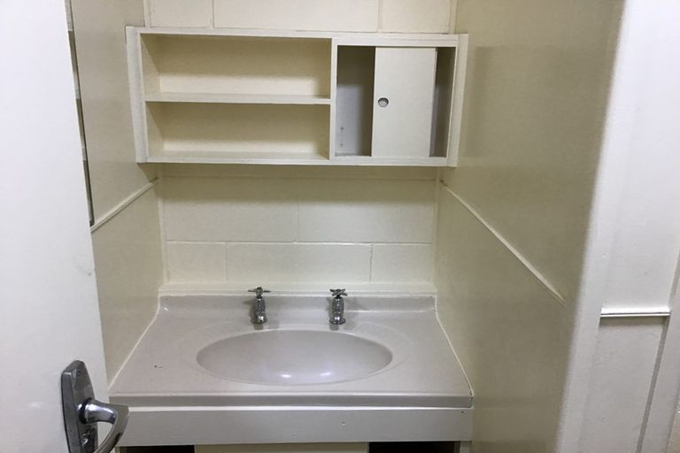 Photo of property in 2 Gorrie Road, Regent, Whangarei, 0112