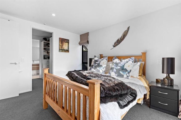 Photo of property in 27 Holiday Drive, Mairehau, Christchurch, 8052