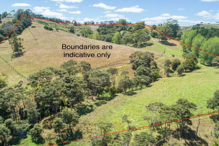 Photo of property in 156 Shanks Road, Helensville, 0875