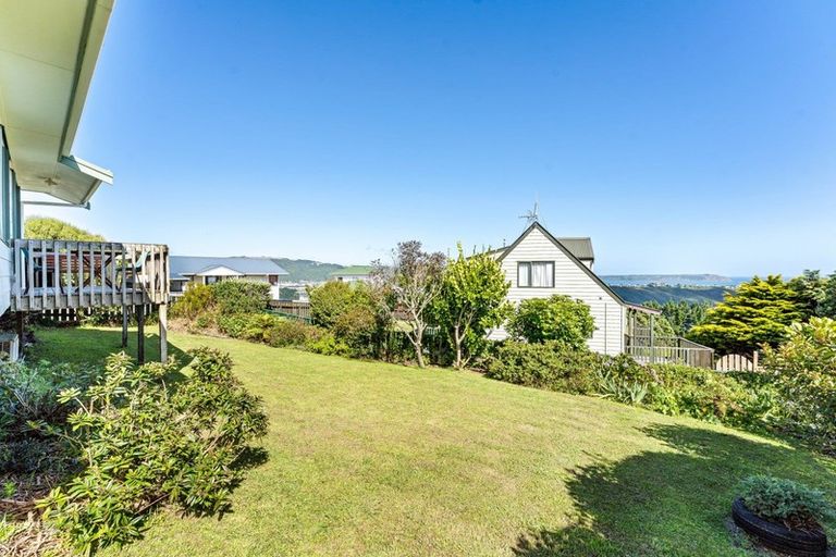 Photo of property in 16 Coventry Close, Ascot Park, Porirua, 5024