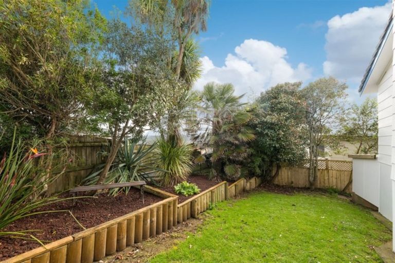 Photo of property in 25 Clearview Heights, Ranui, Auckland, 0612