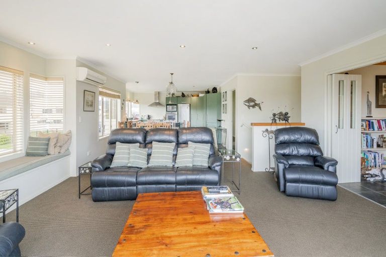 Photo of property in 8 Eyre Street, Whitianga, 3510