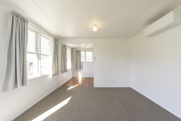 Photo of property in 17 Dowding Street, Melville, Hamilton, 3206
