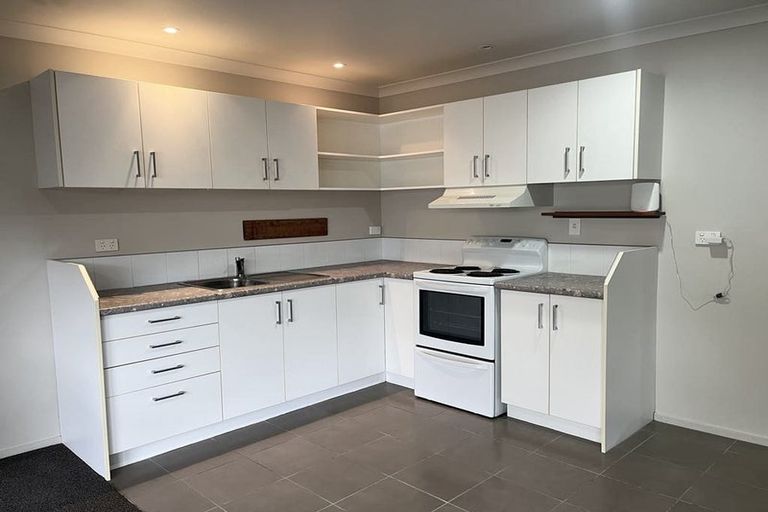 Photo of property in 19r Bradley Avenue, Pyes Pa, Tauranga, 3112