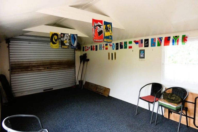 Photo of property in 22 Roebuck Street, Westport, 7825