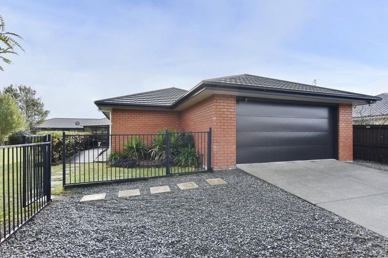 Photo of property in 3 Parkinson Place, Woodend, 7610