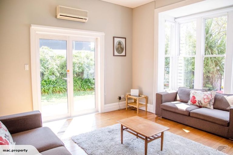 Photo of property in 913 Colombo Street, Christchurch Central, Christchurch, 8013
