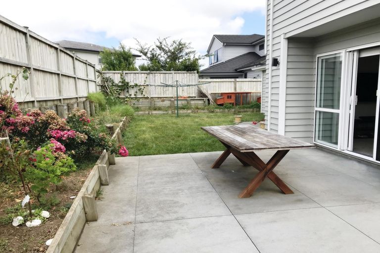 Photo of property in 28 Bayvista Drive, Karaka, Papakura, 2113