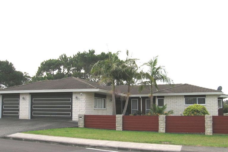 Photo of property in 63 Granville Drive, Massey, Auckland, 0614