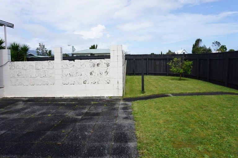 Photo of property in 27 Perth Street, Levin, 5510