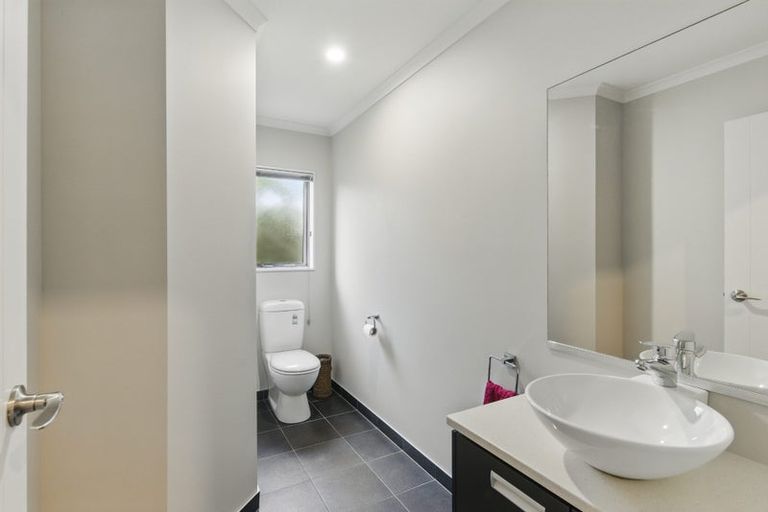 Photo of property in 48 Kotuku Drive, Paraparaumu Beach, Paraparaumu, 5032