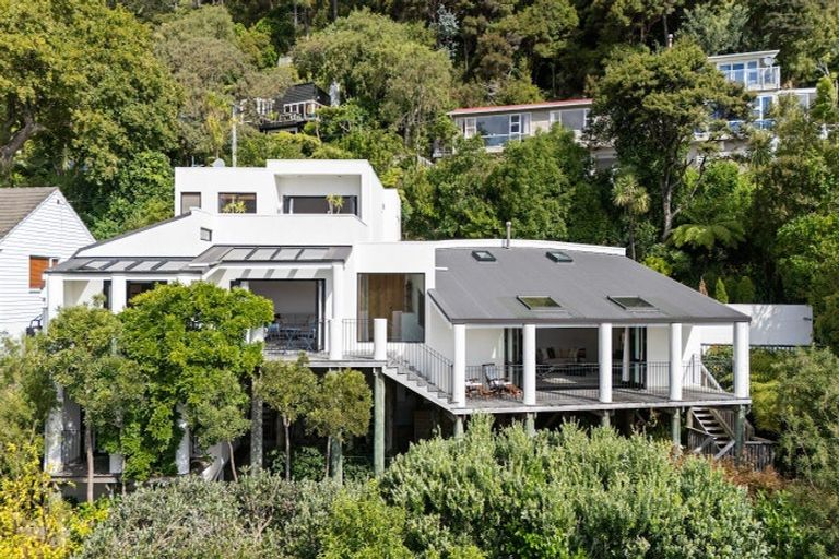Photo of property in 52 Walter Road, Lowry Bay, Lower Hutt, 5013