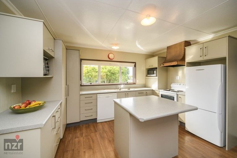Photo of property in 8 Calder Place, Feilding, 4702
