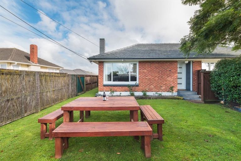 Photo of property in 638 Te Atatu Road, Te Atatu Peninsula, Auckland, 0610