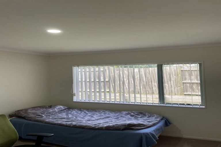 Photo of property in 212 Kilkenny Drive, East Tamaki Heights, Auckland, 2016