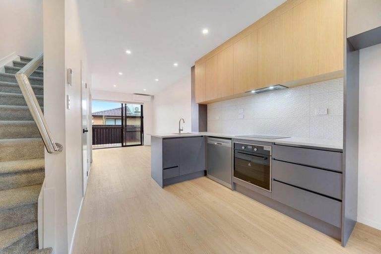 Photo of property in 6/3 Cape Road, Mangere, Auckland, 2022