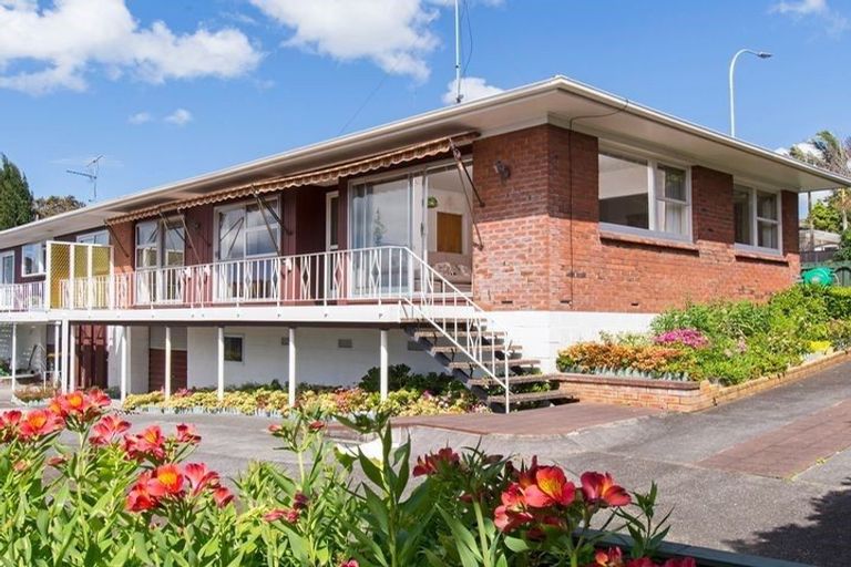 Photo of property in 1/2 Poseidon Place, Half Moon Bay, Auckland, 2012