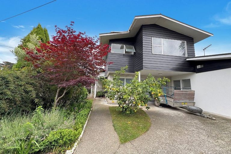 Photo of property in 48 Great North Road, Saint Johns Hill, Whanganui, 4500