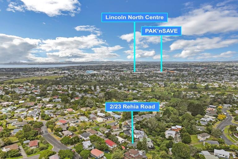 Photo of property in 2/23 Rehia Road, Massey, Auckland, 0614