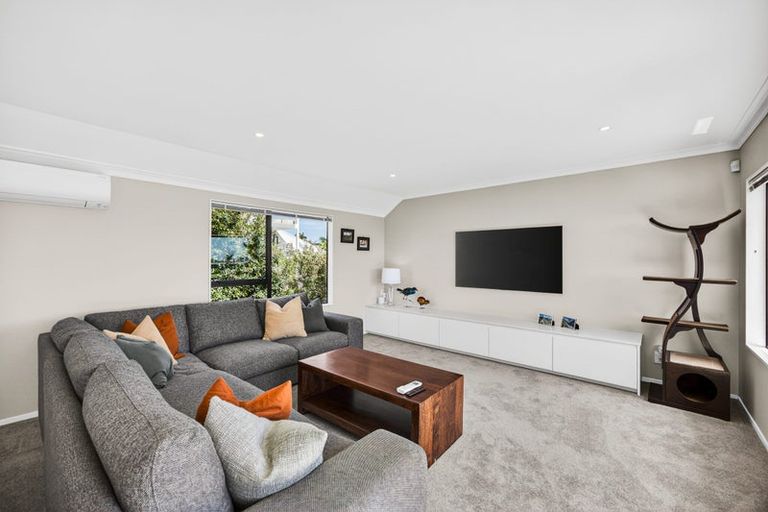 Photo of property in 2/11 Hauraki Road, Hauraki, Auckland, 0622