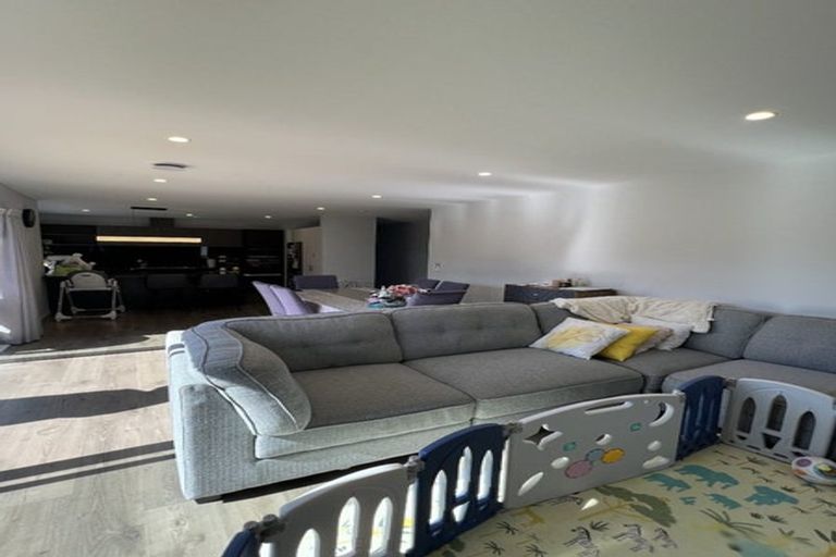 Photo of property in 121 Battalion Drive, Papakura, 2110