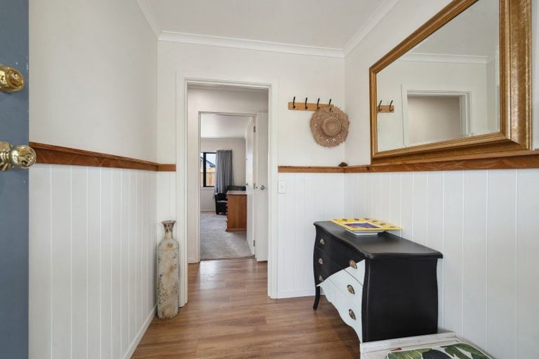 Photo of property in 7 Kathleen Place, Rainbow Point, Taupo, 3330