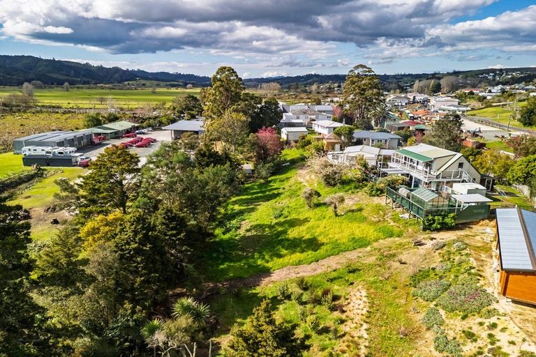 Photo of property in 18a Station Road, 0210