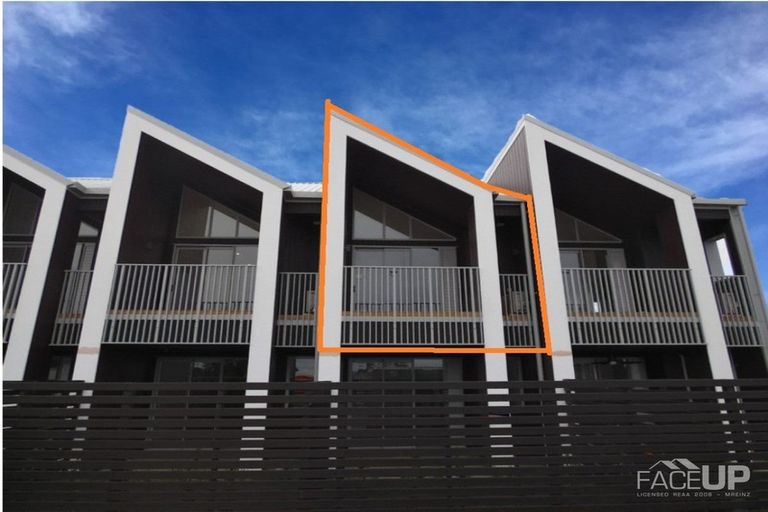 Photo of property in 4/28 Nevill Road, Hobsonville, Auckland, 0616