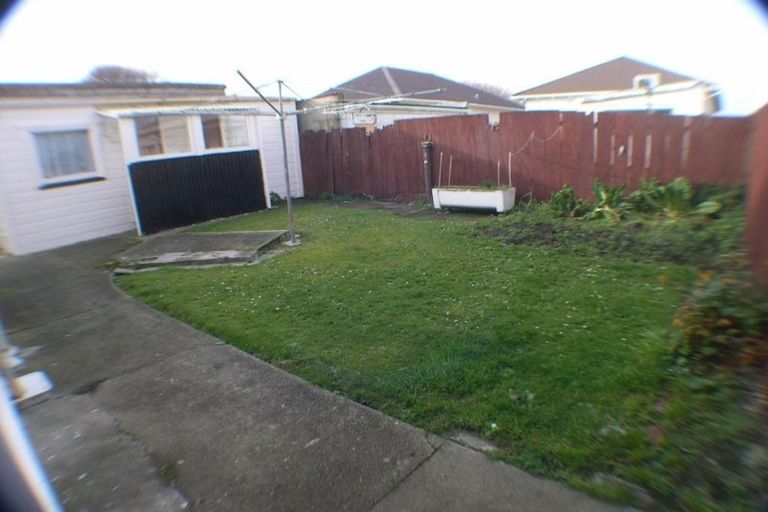 Photo of property in 59 Royal Crescent, Saint Kilda, Dunedin, 9012