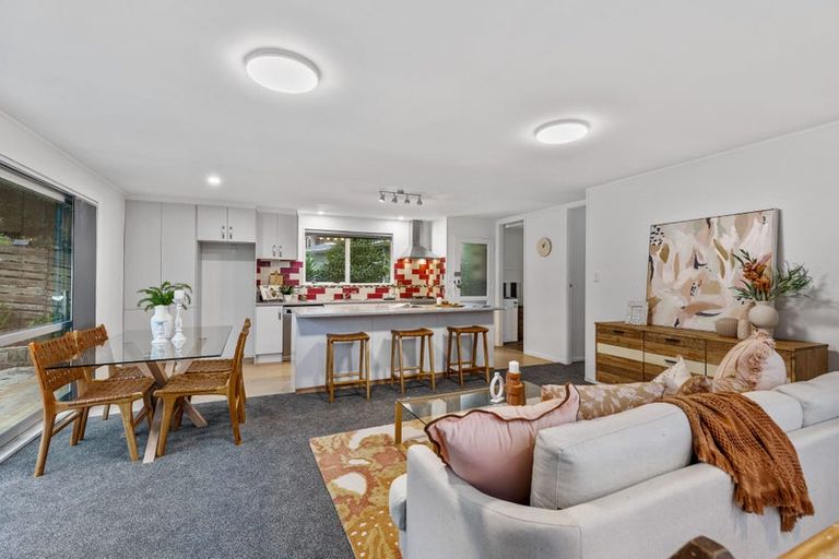 Photo of property in 10 Beauchamp Drive, Massey, Auckland, 0614